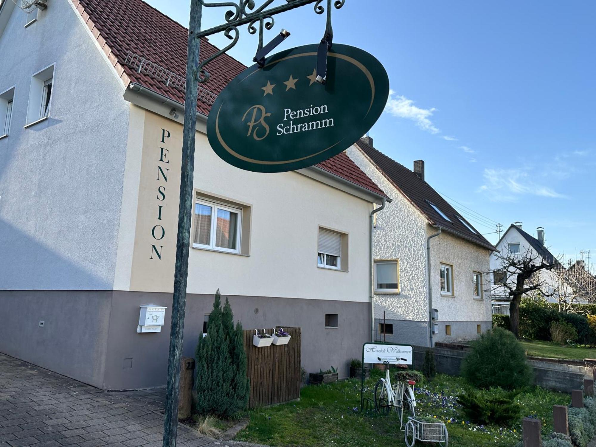 Pension Schramm Karlsruhe Dış mekan fotoğraf