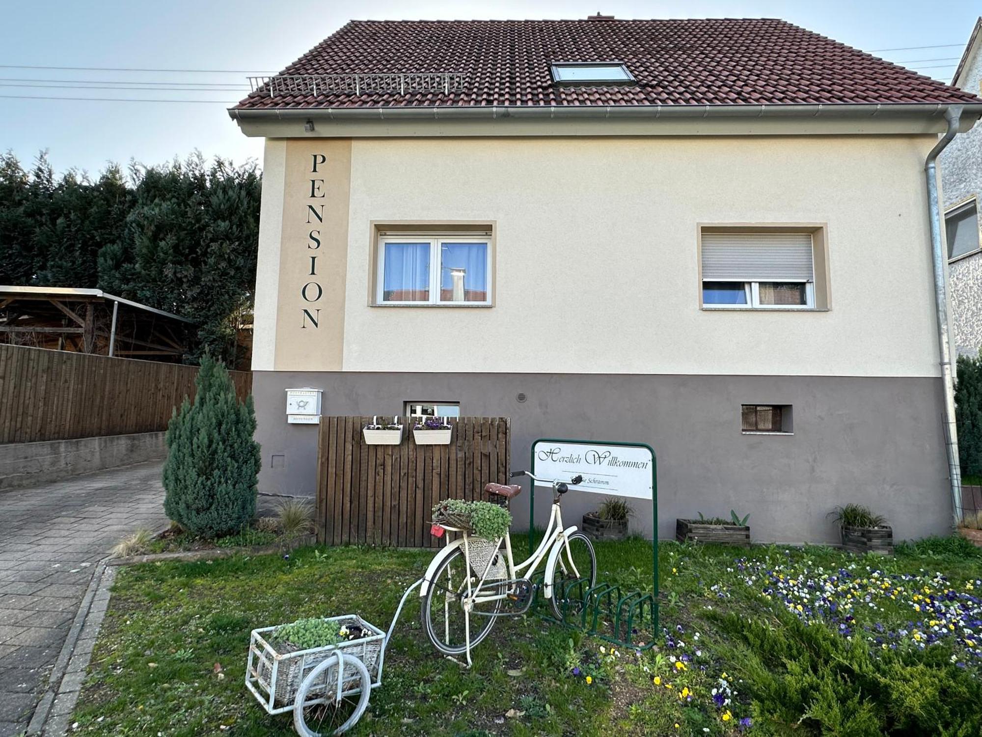 Pension Schramm Karlsruhe Dış mekan fotoğraf